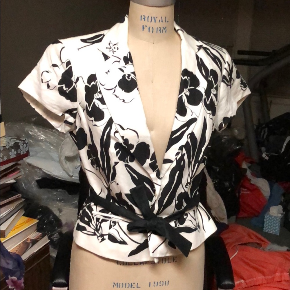 Calvin Klein black white floral linen jacket sz 6